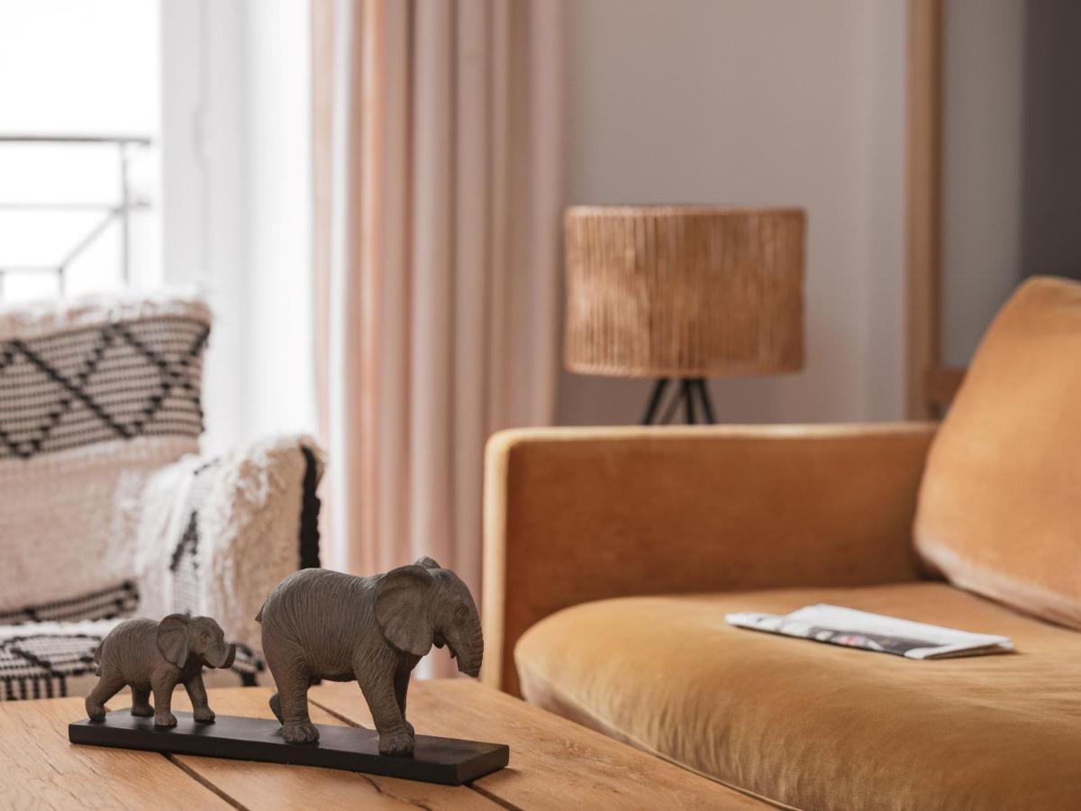 Appartements Place Royale - Maisons Du Monde Hotel & Suites ナント エクステリア 写真